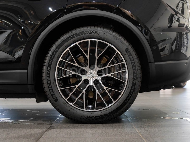 Macan 4