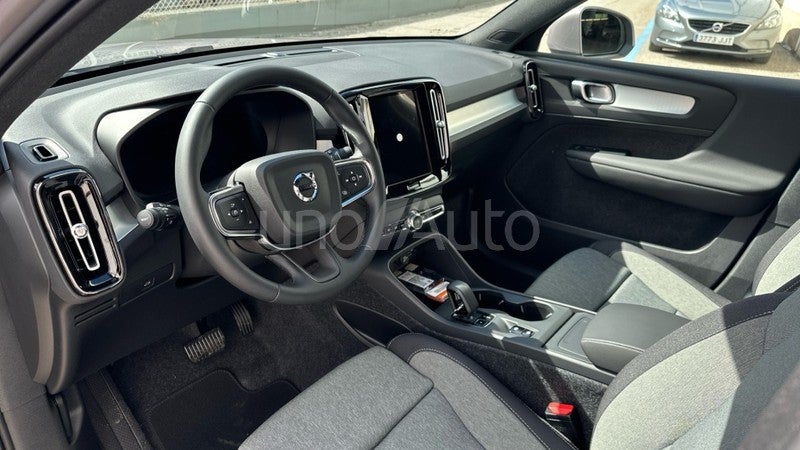 XC40 2.0 B3 MHEV CORE DCT 163 5P