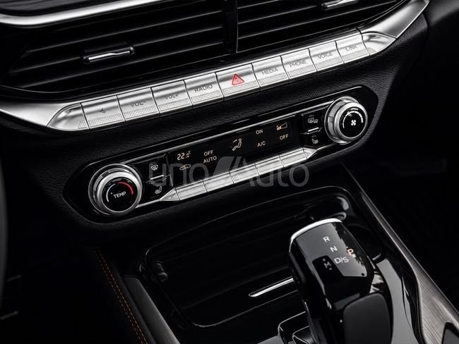 T77 1.5 Premium DCT