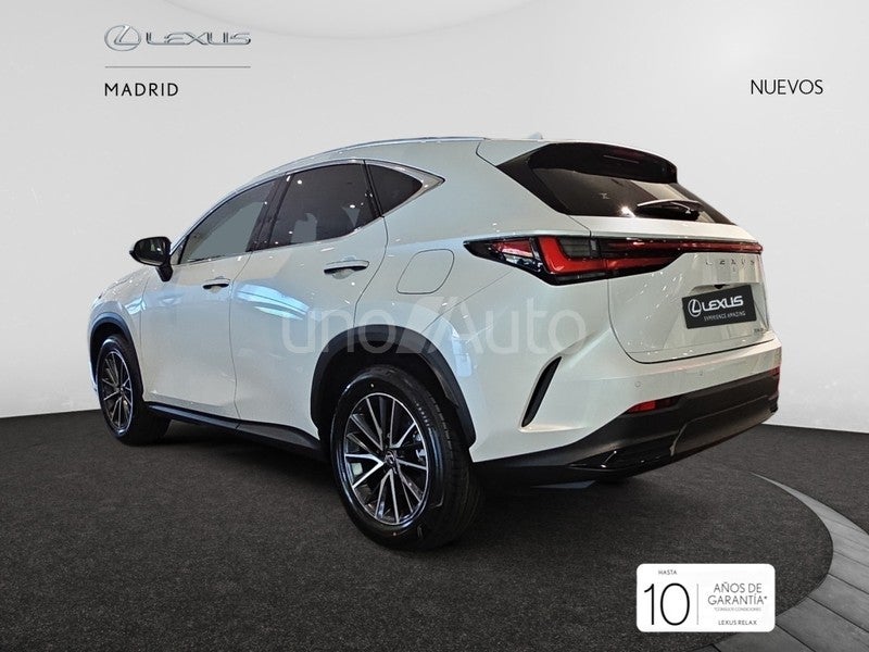 NX 450h+ Premium+ 4WD