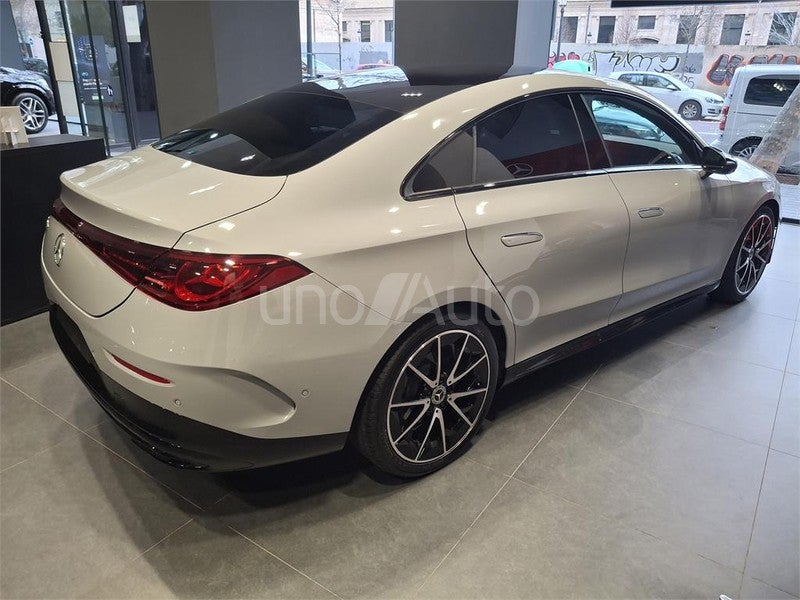 CLASE CLA 180 con tecnología híbrida