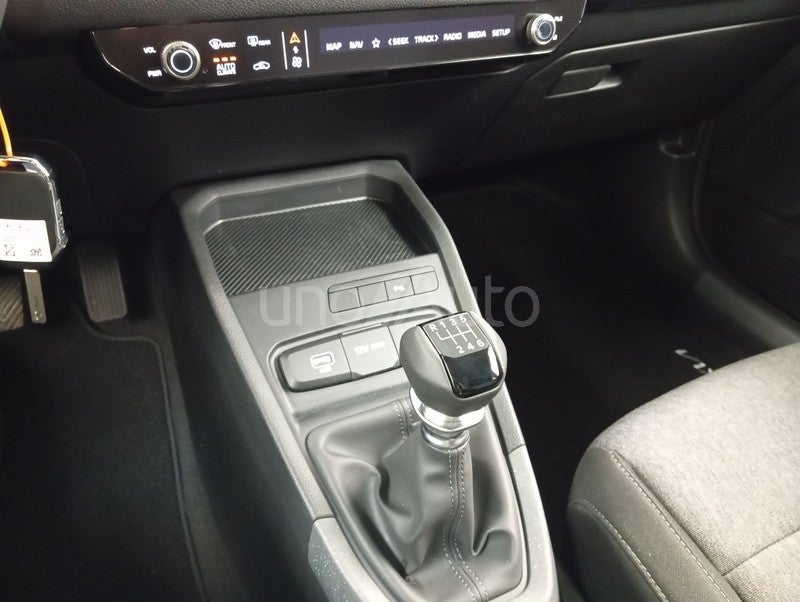Stonic 1.0 MHEV Concept 115