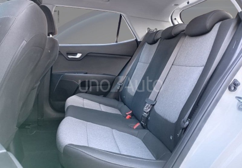 Stonic 1.0 T-GDi MHEV Concept 100