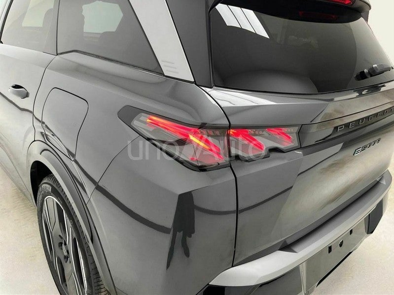 5008 Eléctrico GT 157kW