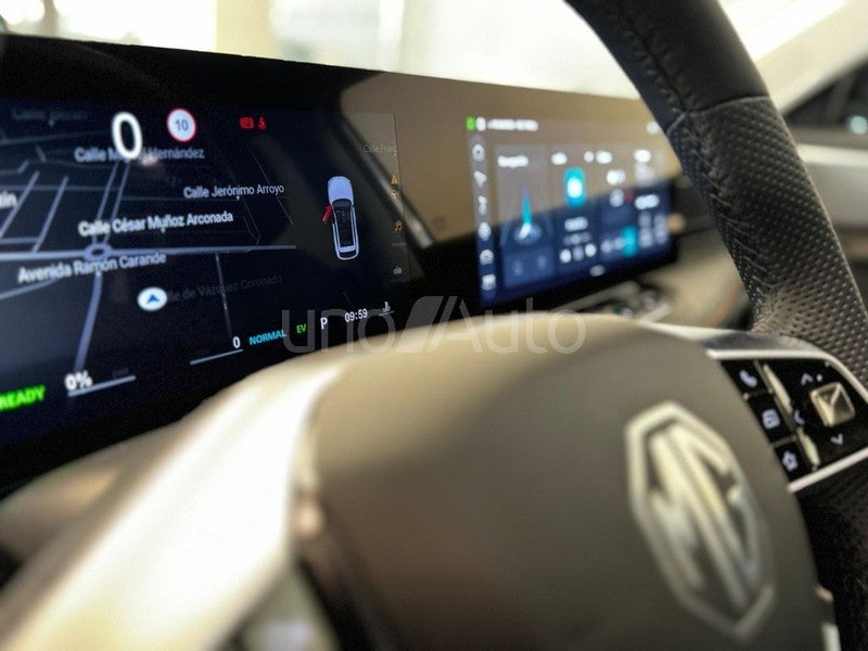 MG HS 1.5T-GDI PHEV Luxury