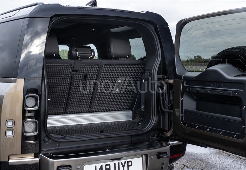 Defender 90 3.0D l6 MHEV X-Dynamic SE AWD Aut. 250