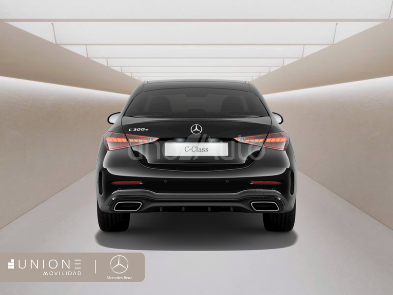 300 e con tecnología híbrida EQ