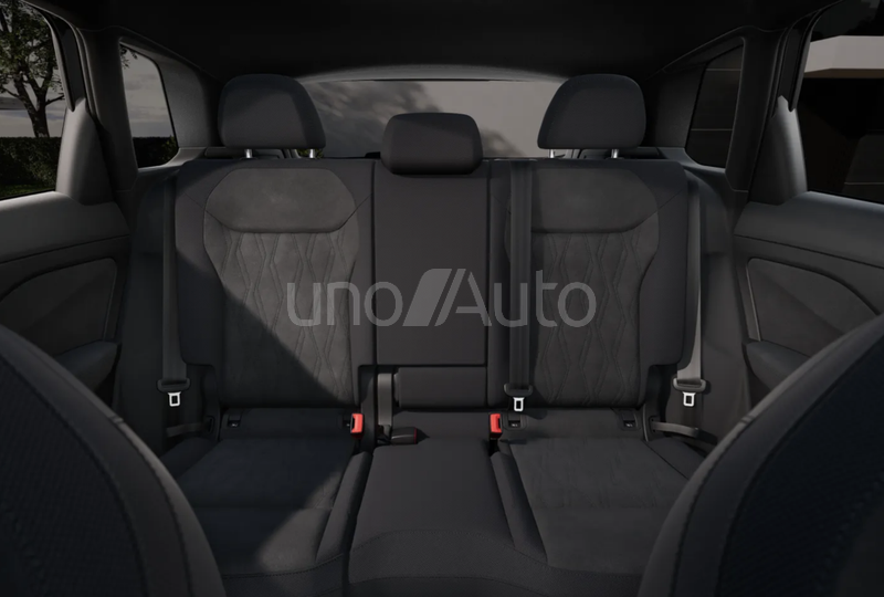 Q3 e-hybrid Black Line S tronic 200kW
