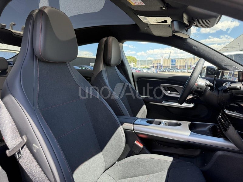 CLA CLA 180 con tecnología híbrida
