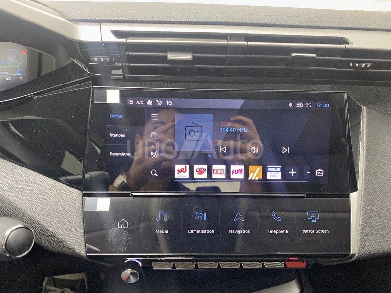 5P Allure Hybrid PHEV 180 e-EAT8