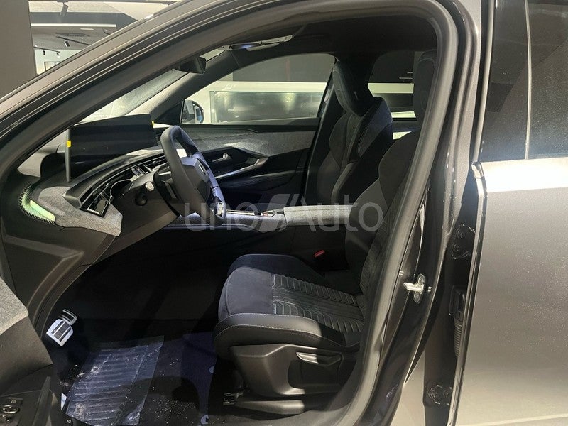 5008 Hybrid 136 GT eDCS6