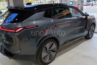 LYNK & CO 08 1.5 PHEV More