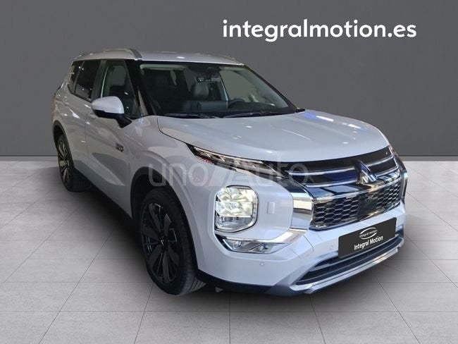 Outlander PHEV Kaiteki 4WD