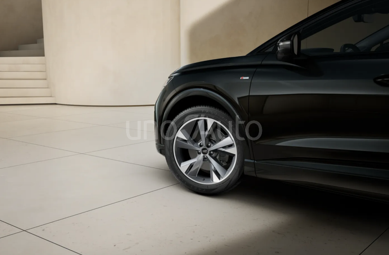 Q4 e-tron 45 Genuine edition 210kW 82KWh