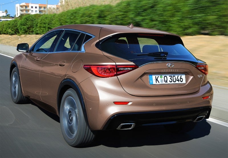 Q30 1.5d Premium 7DCT