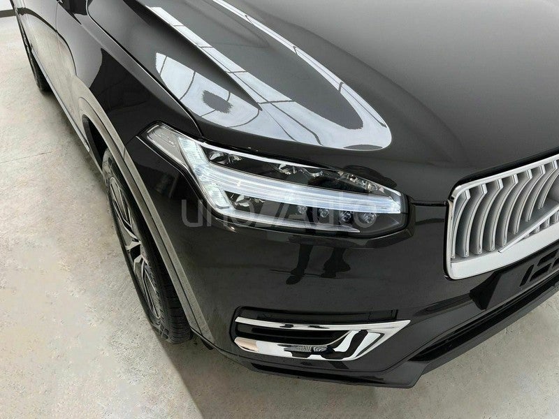 2.0 T8 AWD Core Recharge Auto