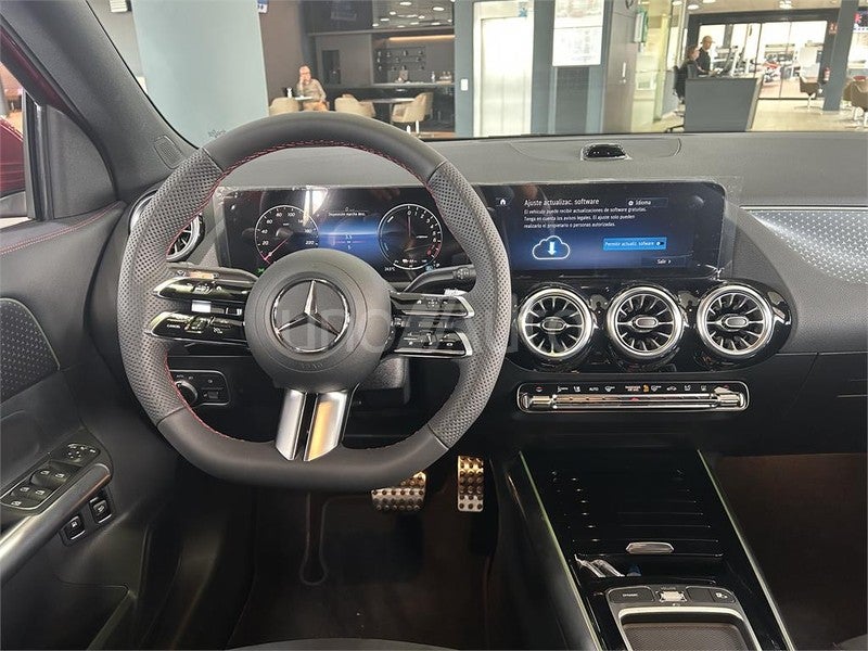 CLASE GLA 250 e con tecnología híbrida EQ