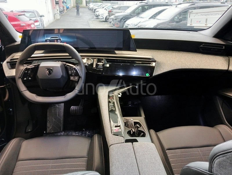 3008 Hybrid Allure Exclusive eDCS6 145