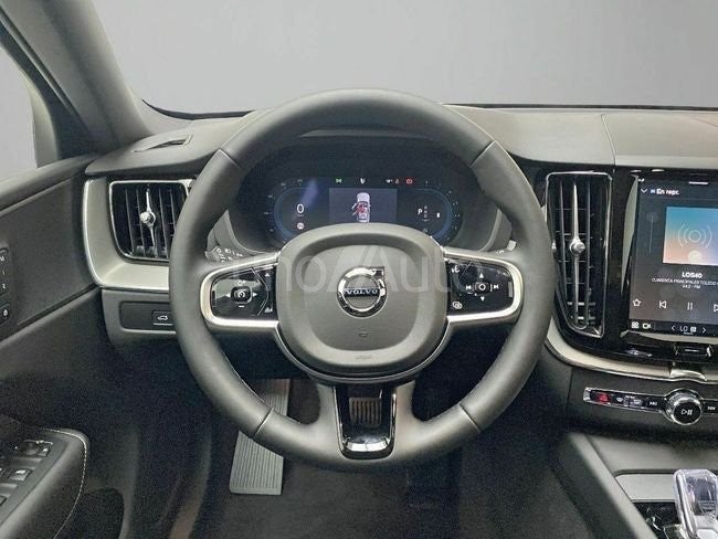 2.0 B5 G AWD Plus Dark Auto