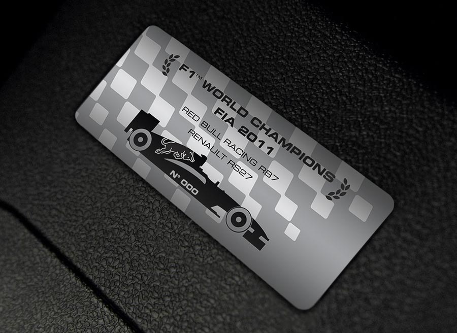 F1 Red Bull El objetivo del resto de equipos es evitar que Red Bull pueda hacer más placas conmemorativas como ésta.