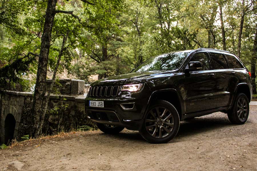 En ciudad, el consumo del Jeep Grand Cherokee no baja de los 10 l/100 km.