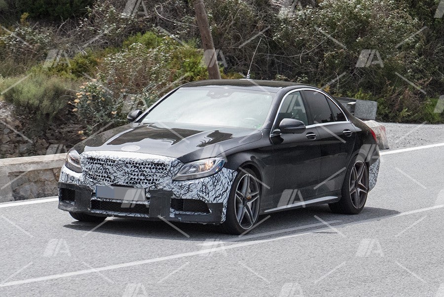 Fotos espía del renovado Mercedes C63 AMG 2018 Fotos espía del renovado Mercedes C63 AMG 2018