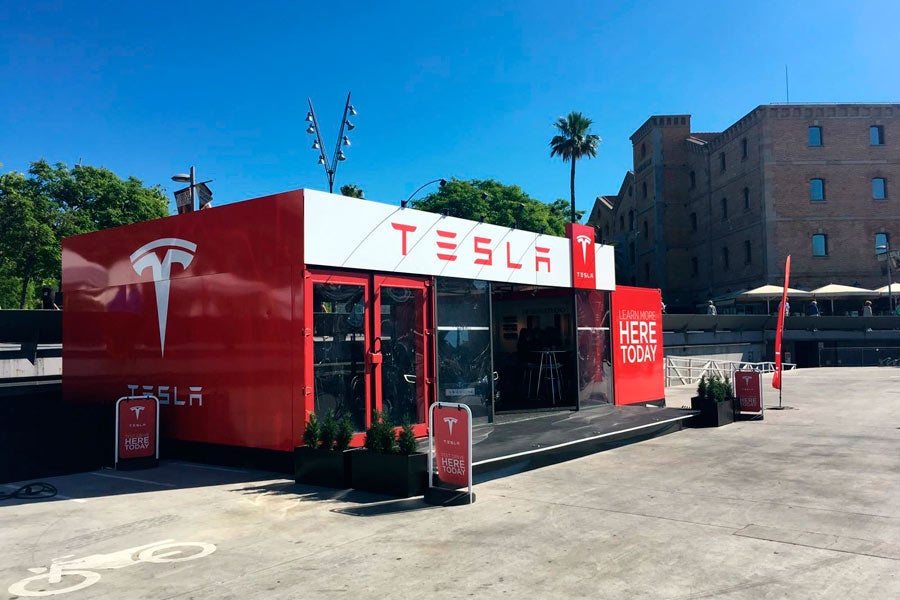 Tesla inaugura en Barcelona su primera tienda en España Tesla inaugura en Barcelona su primera tienda en España