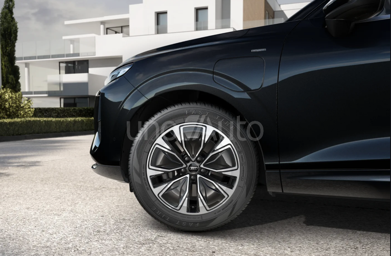 Q3 e-hybrid Advanced S tronic 200kW