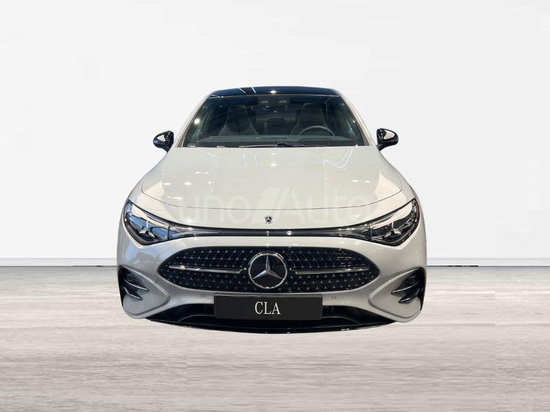 CLASE CLA 180 con tecnología híbrida