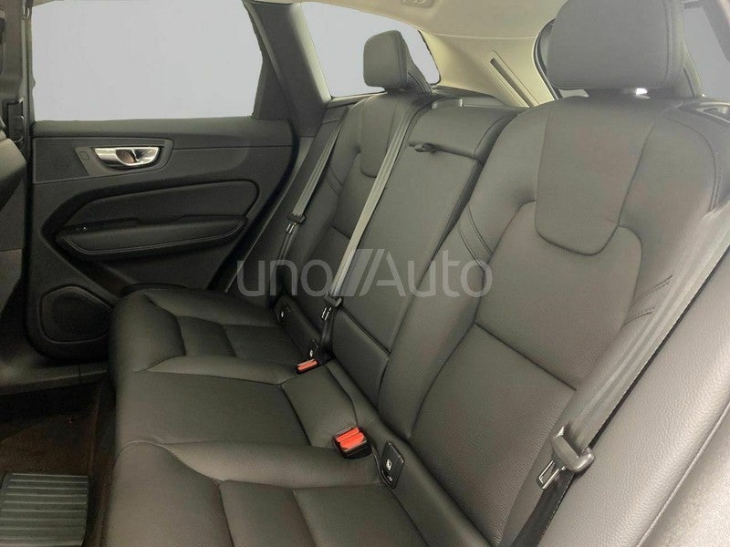2.0 T6 AWD Recharge Plus Dark Auto