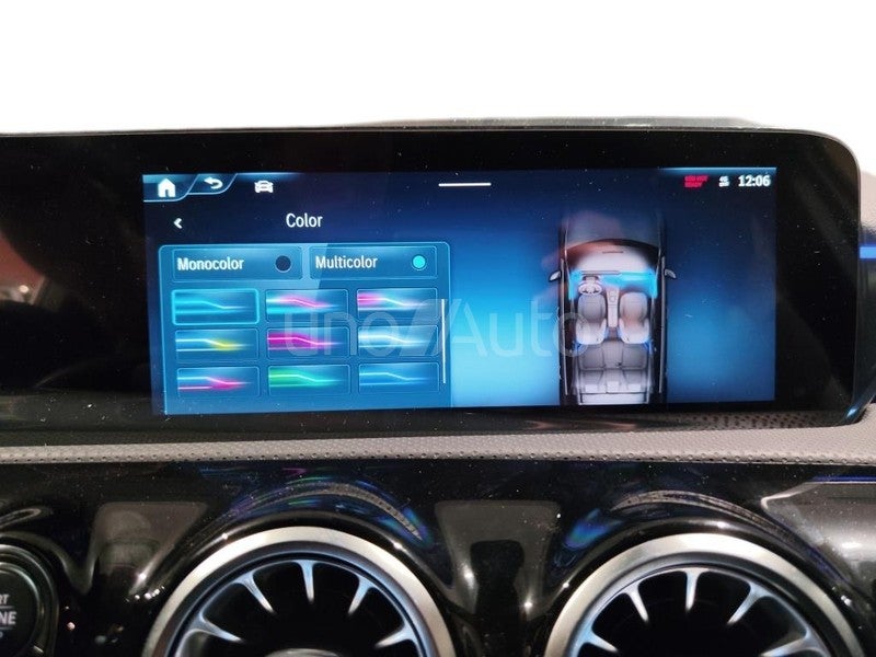 CLASE A 250 e con tecnología híbrida EQ