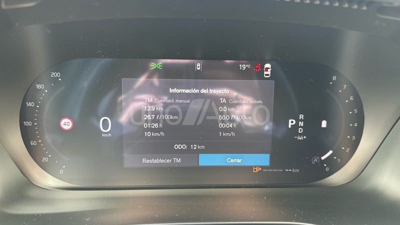 XC40 2.0 B3 MHEV CORE DCT 163 5P