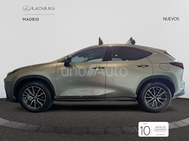 NX 450h+ Premium+ 4WD