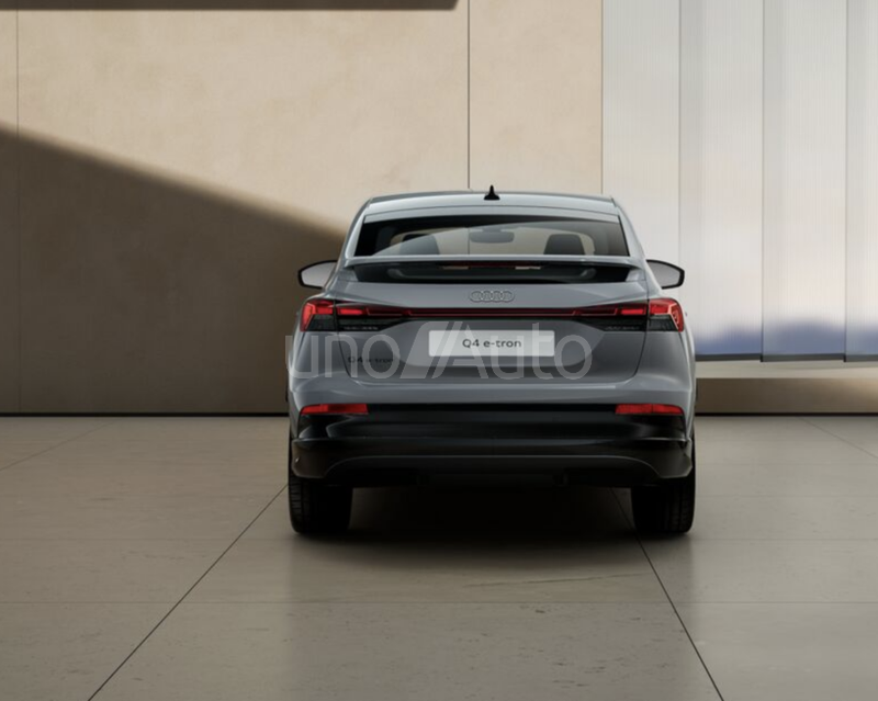 Q4 e-tron Sportback Business 150kW 63KWh