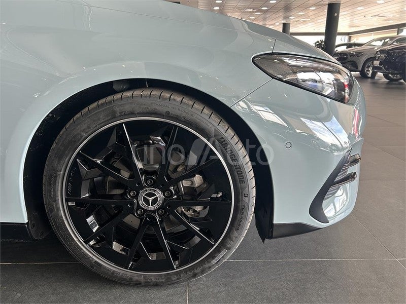 CLASE CLA 180 con tecnología híbrida