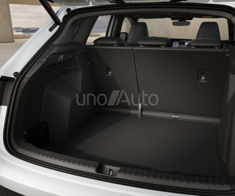 Q4 e-tron quattro Advanced 220kW 82KWh