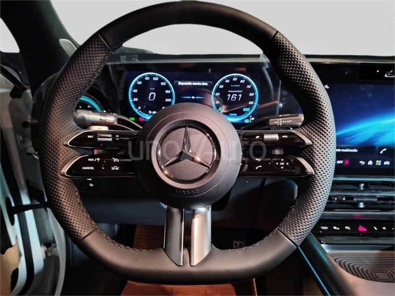 CLASE GLA 250 e con tecnología híbrida EQ