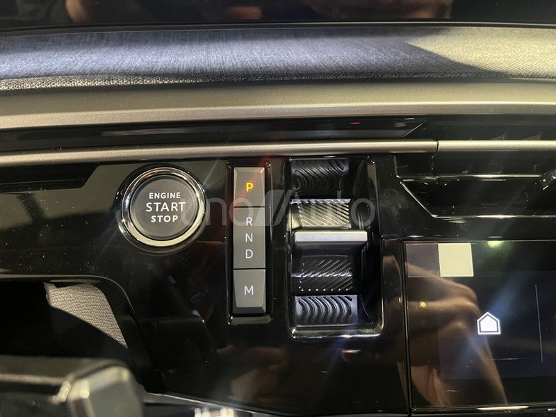 5008 Hybrid 136 GT eDCS6