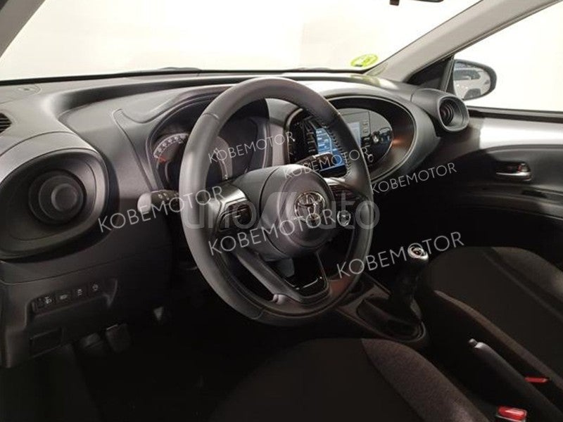 Aygo X Cross Play