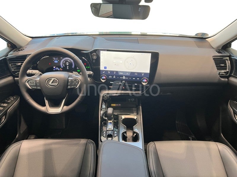 NX 450h+ Premium+ 4WD