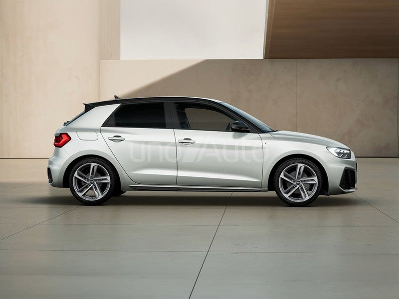 A1 Sportback 30 TFSI Adrenalin Black edition