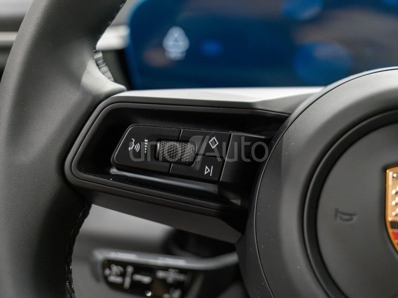 Macan 4