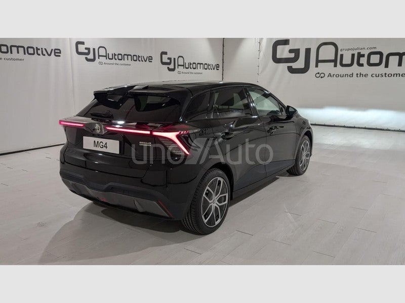 MG4 Luxury 64kWh
