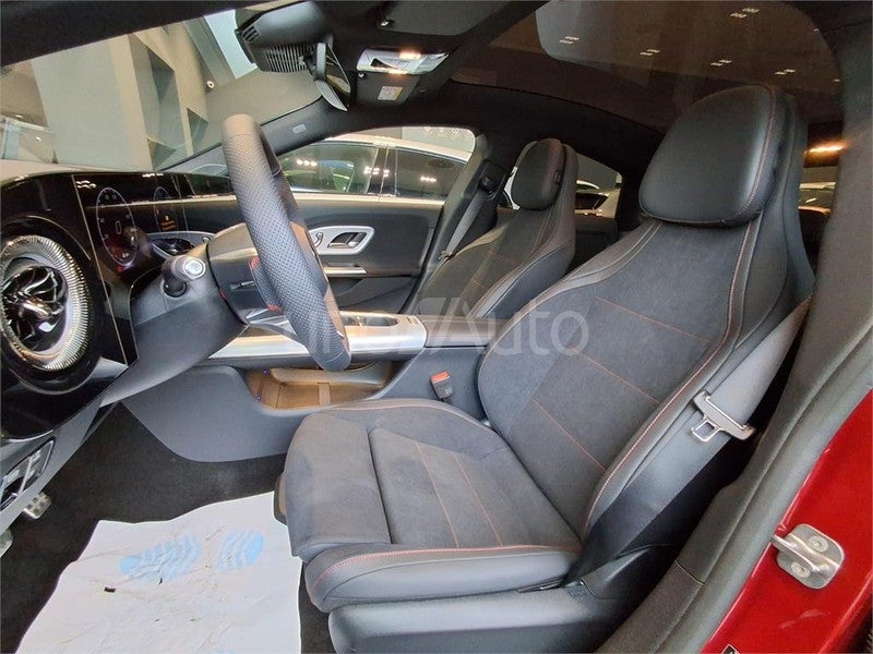 CLASE CLA 180 con tecnología híbrida