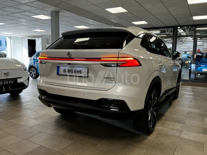 MG HS 1.5T-GDI PHEV Luxury