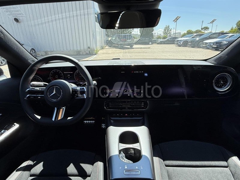 CLA CLA 180 con tecnología híbrida