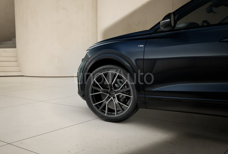 Q8 55 TFSIe Black line quattro tiptronic