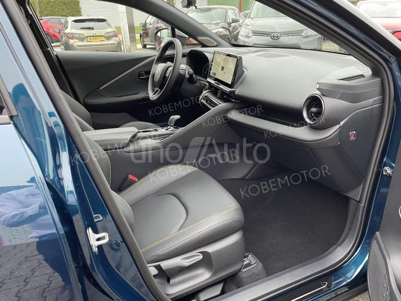 C-HR 220PH Spirit