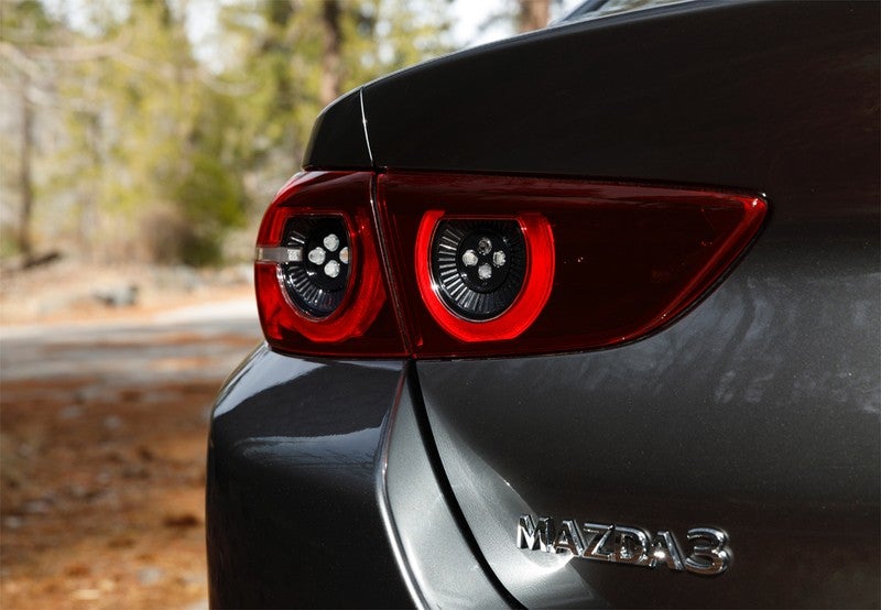 Mazda3 Sedán 2.0 e-Skyactiv-G Zenith 90kW