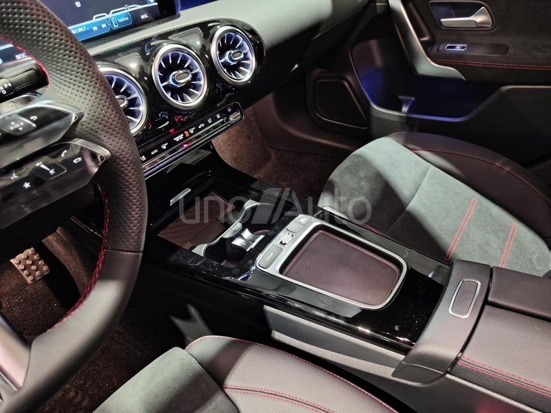 CLASE A 250 e con tecnología híbrida EQ
